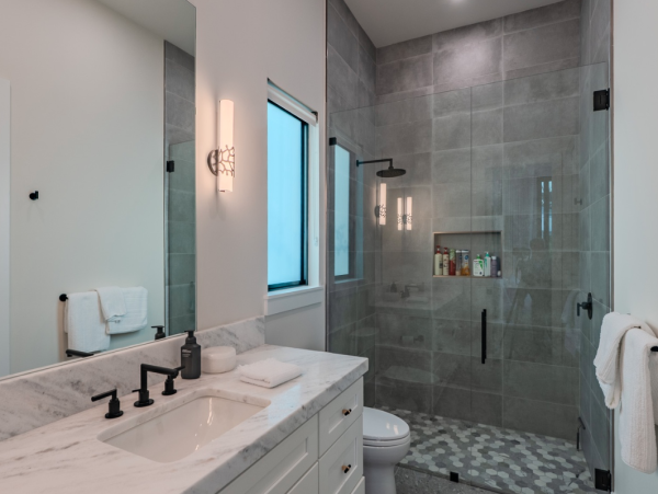 Luxurious Naples Getaway - Custom Design Home with Pool & Spa